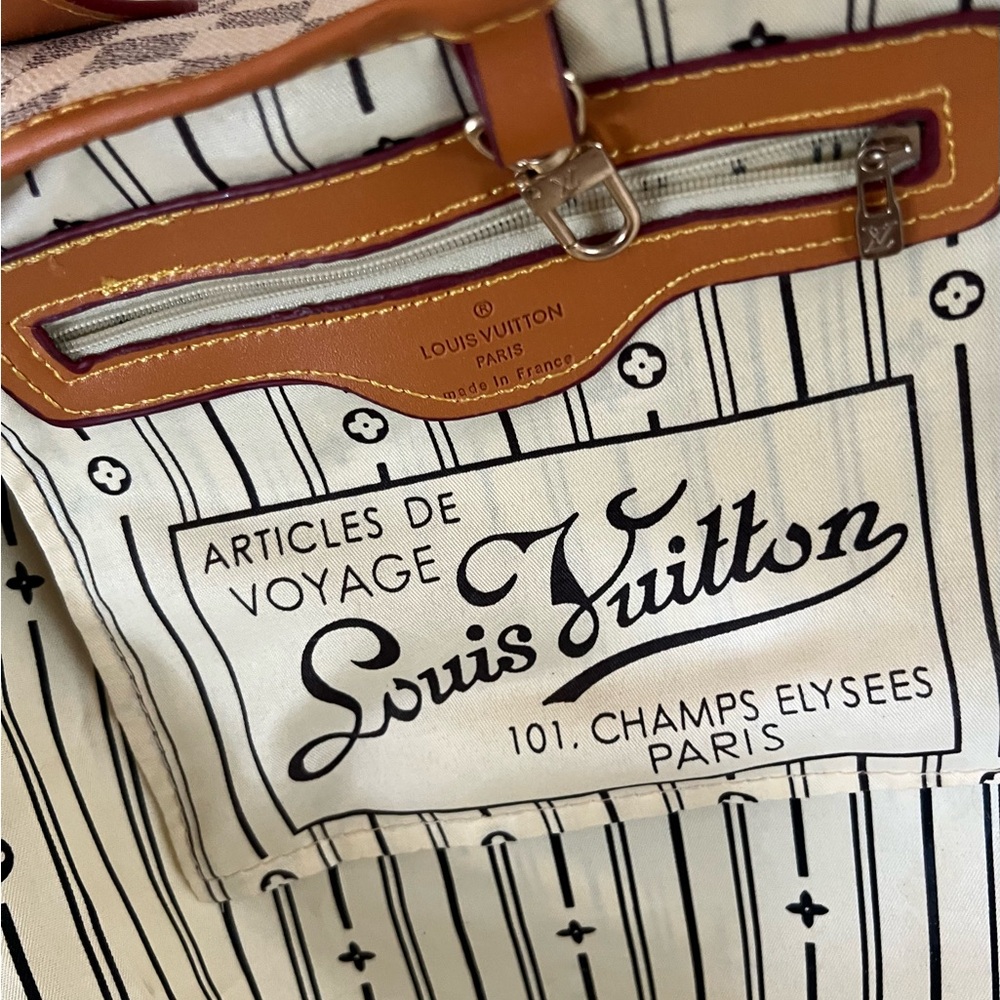 White and Tan Check Canvas Tote with Tan Trim - Picture 6 of 12